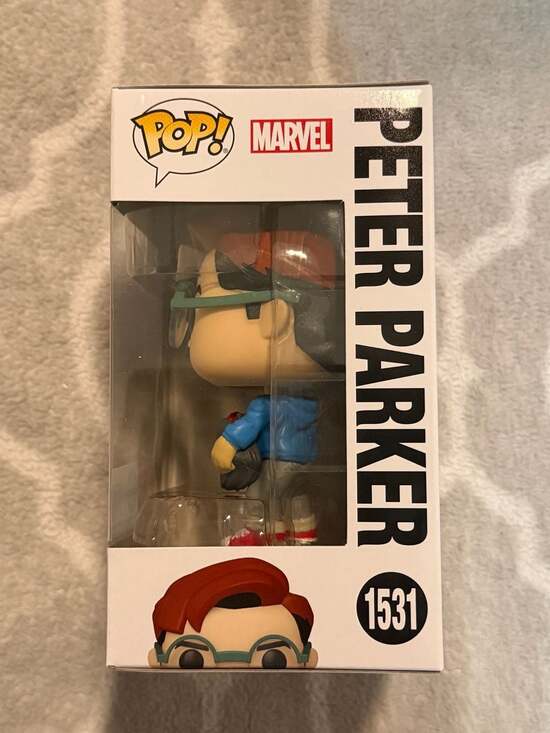 Funko Pop! Marvel: Friendly Neighborhood Spider-Man - Peter Parker #1531 Exclusi - Picture 4 of 5